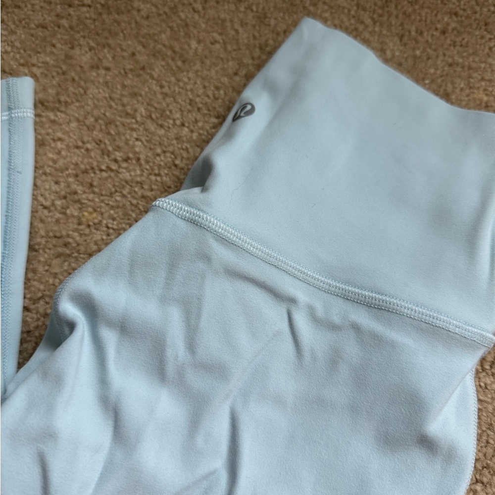 Light blue lulu leggings! - Picture 2 of 3
